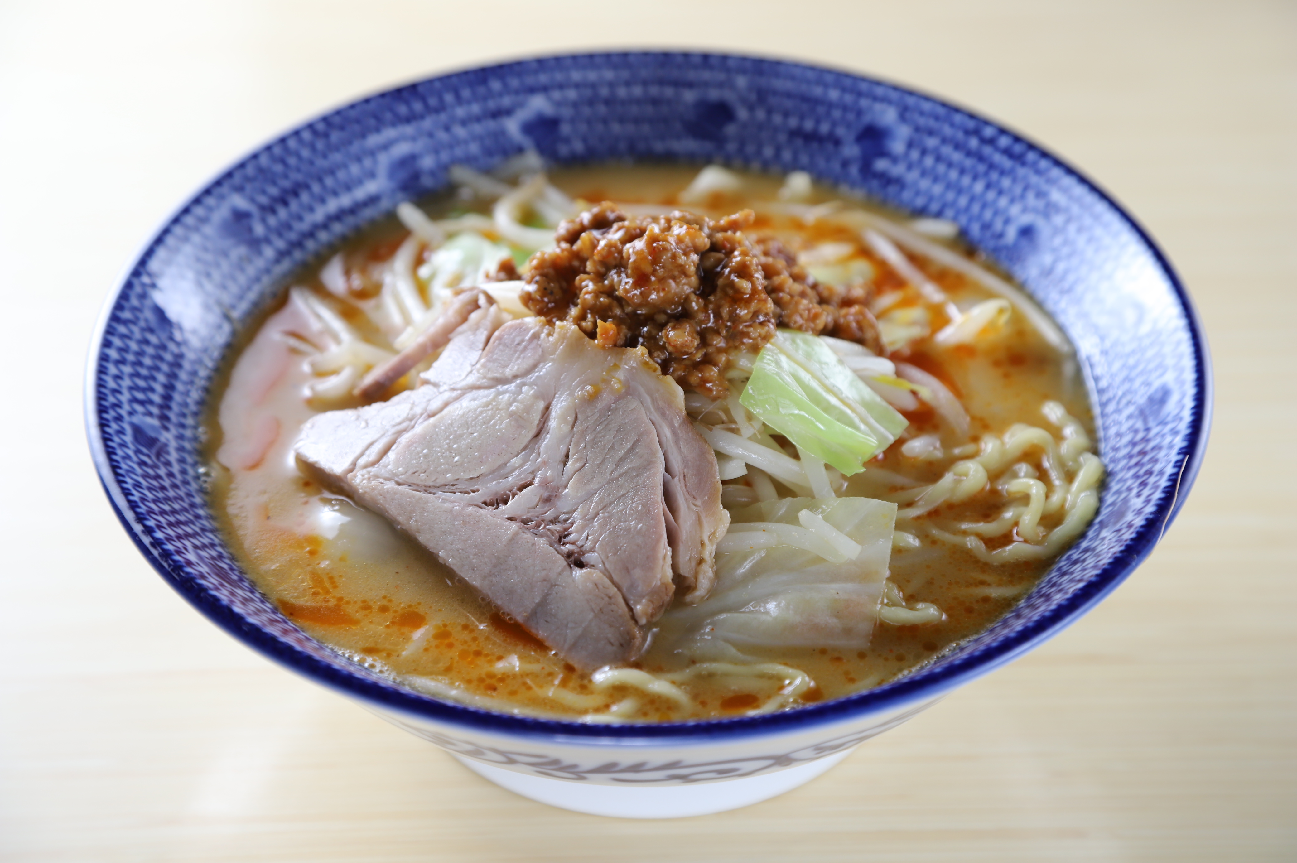 青鷹らーめん 豚骨味噌